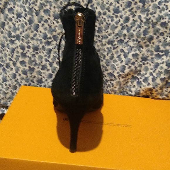 Jessica Simpson Black lace- up stilletto - Picture 3 of 7